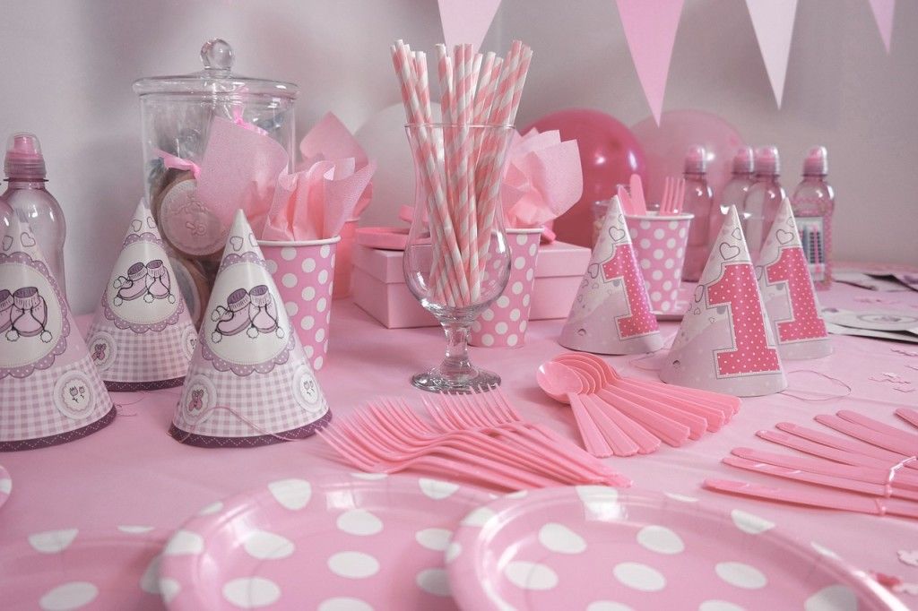 Coordinate  your party colors with a candy buffet